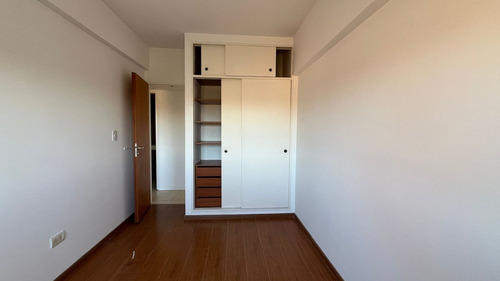 Dpto. Venta 3 Amb. 2 Baños. Cochera. Balcón. Vista