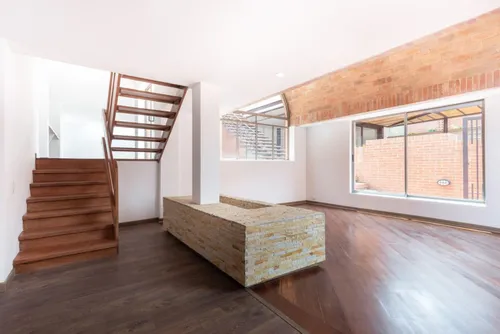 Casa En Venta En Niza Norte. Cod V3805