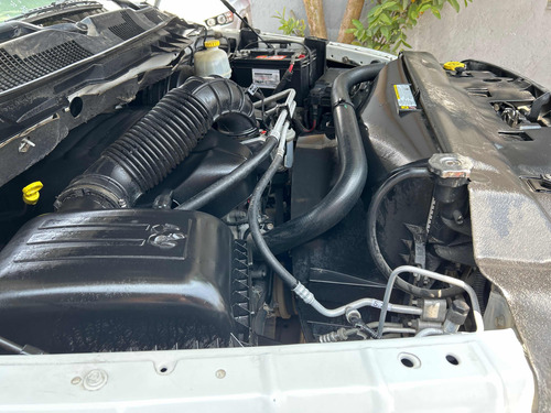 Dodge Ram 2500 5.7 Pickup Crew Cab Slt 4x4 Mt