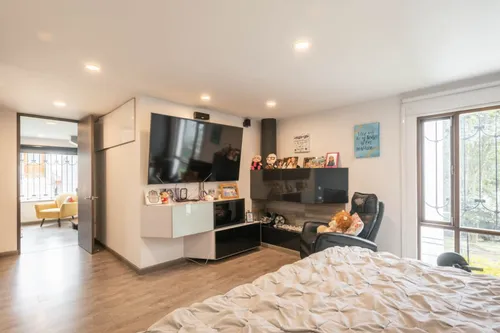 Apartamento En Venta En Colina Campestre. Cod V14157