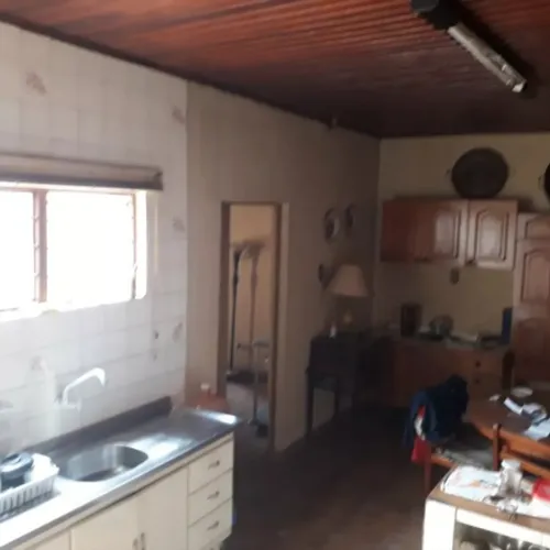 Casa Com 3 Dormitórios Próximo Ao Centro, Supermercado, Escola E Farmácia