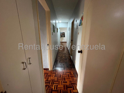 Amplio Apartamento En Venta, Urb. Los Caobos