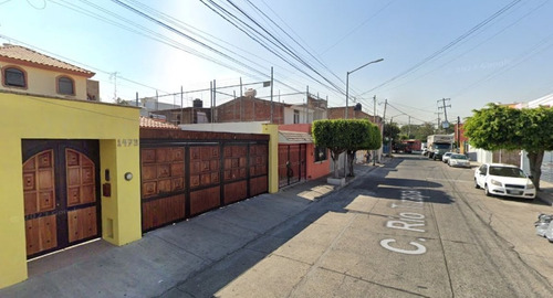 Casa En Venta En Atlas Guadalajara Jalisco.