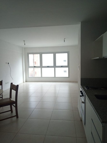 Imagen 4 de 9 de Magnifico Departamento 2 Ambientes En Venta - Lomas De Zamora