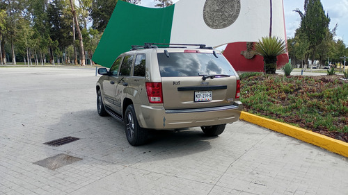 Jeep Grand Cherokee 3.7 Laredo V6 4x2 Mt