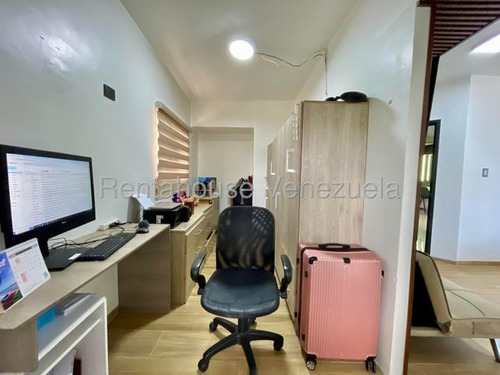 Apartamento En Venta En Base Aragua 25-24761 Dt