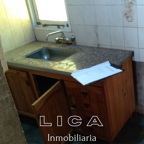 Imagen 7 de 15 de Casa En Venta Sobre Calle C. Escalada 3271 De La Ciudad De San Lorenzo, A 40 Metros De La Rn11