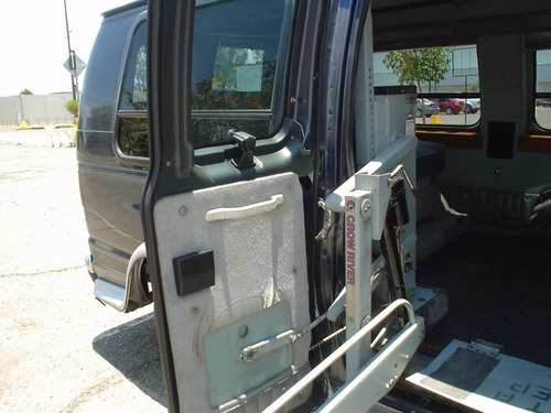 Imagen 14 de 15 de Ford Econoline Van Discapacitados