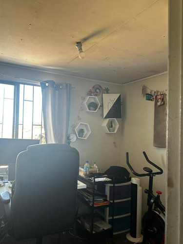 Casa En Venta En Los Ministros, Barrio Las Rosas. Maipú