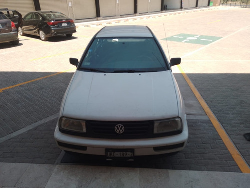 Volkswagen Jetta 1.8 Gl Mt