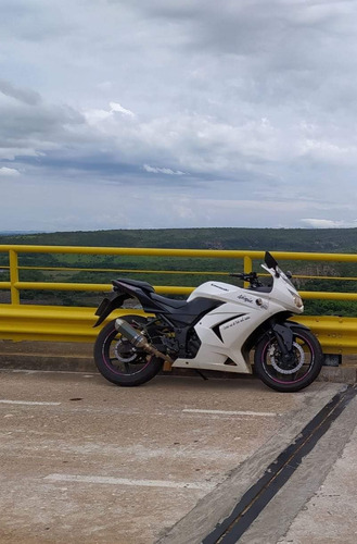 Imagem 1 de 1 de Kavasak Ninja Ninja 250
