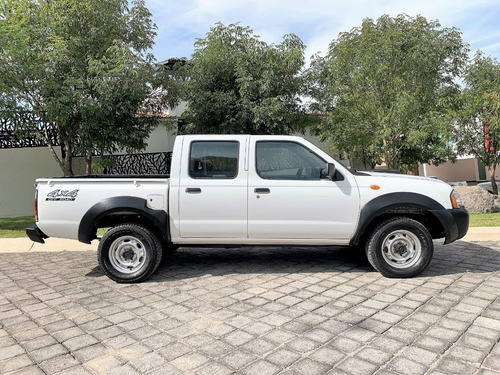Imagen 2 de 15 de Nissan Np300 Diesel 4x4 2012