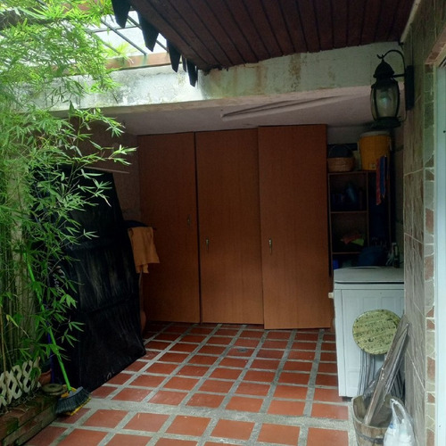 Guatire, Las Rosas, Conj Res Campo Alegre. Vende Casa, Amplia, Cómoda E Iluminada (riv)