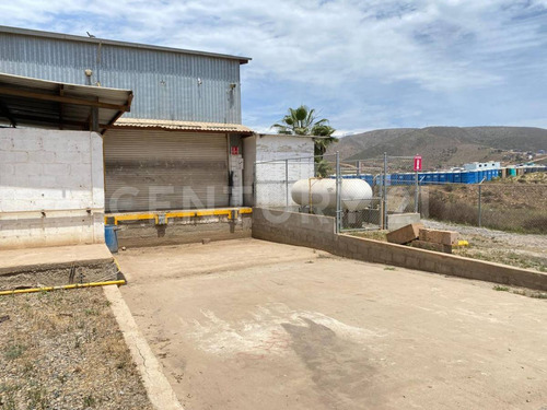 Bodega En Venta En Maneadero, Ensenada, Baja California.