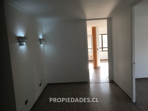 Imagen 4 de 13 de Oficina O Consulta Médica En Venta En Las Condes