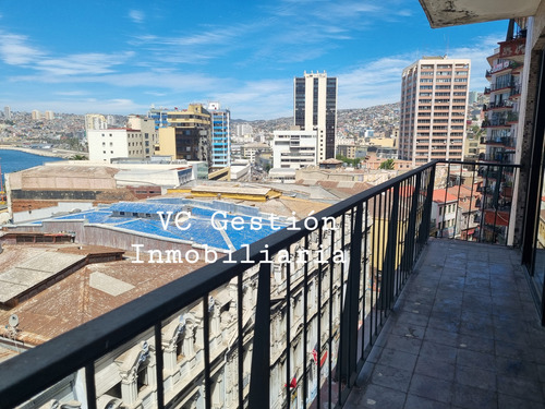 Oficina En El Casco Histórico De Valparaíso