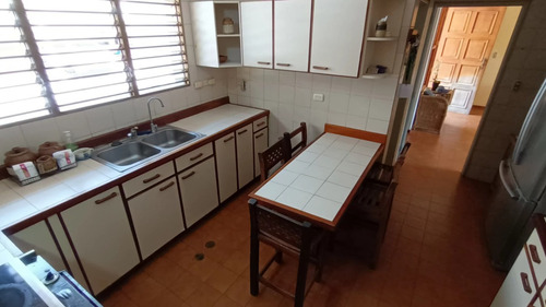 Townhouse Altos De Guataparo Residencias Las Villas. Planta 100%