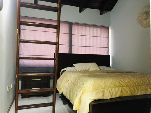 Imagen 9 de 20 de Palafito En Alquiler Casa Bote A