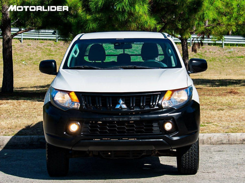 Imagen 8 de 25 de Mitsubishi L200 2.4 4x4 Descuenta Iva | Permuta / Financia