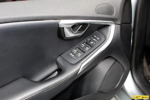 Volvo V40 2.0 T4 R-Desing Turbo