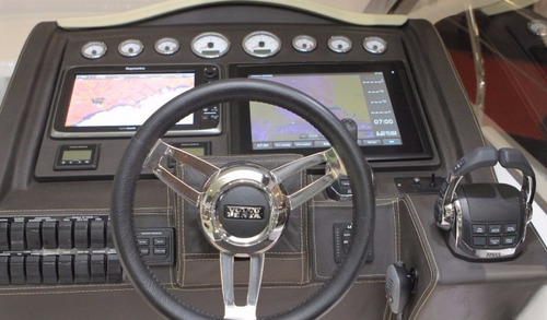 Imagem 3 de 14 de Triton 520 Fly D6 440 Duo Prop Diesel