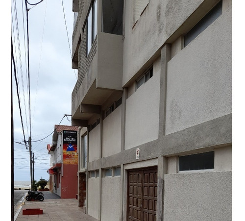 Imagen 3 de 4 de Cochera Cubierta Sobre La Calle Drumond Entre Costanera Y Chioza