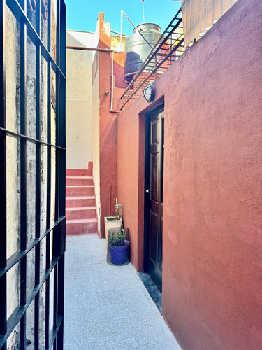 Oportunidad, Ph De 3 Ambientes + Patio, Sin Expensas