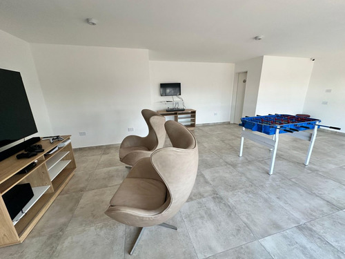 Venta Dpto 2 Amb C.cochera En Stoslugares-permuta-