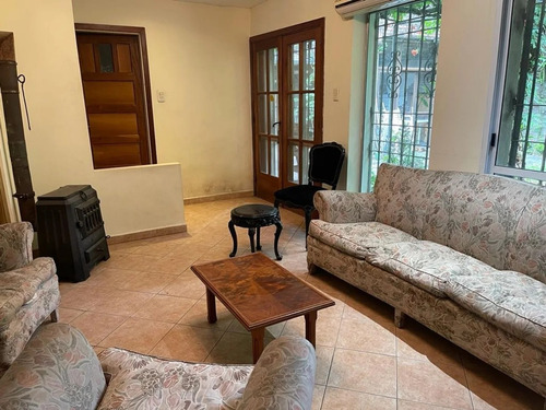 Venta Casa Con Jardin San Miguel, Excelente Ubicacion!