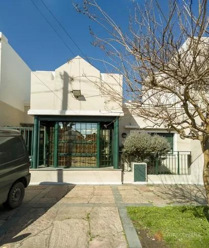 Venta De Casa. Hermosa, En Impecable Estado. Llavallol.