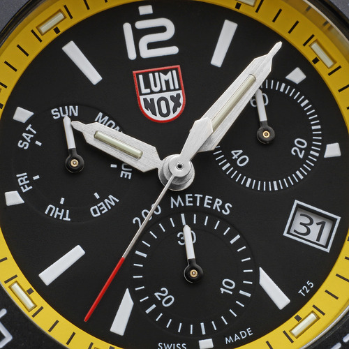 Reloj Luminox Pacific Diver Chronograph 200m 44mm Xs.3145.m Plateado Negro Negro