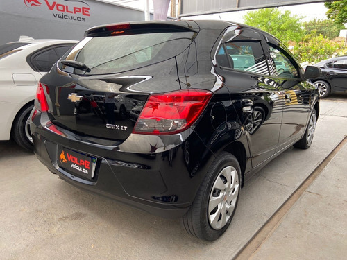 Imagem 5 de 10 de Chevrolet Onix 1.4 2014