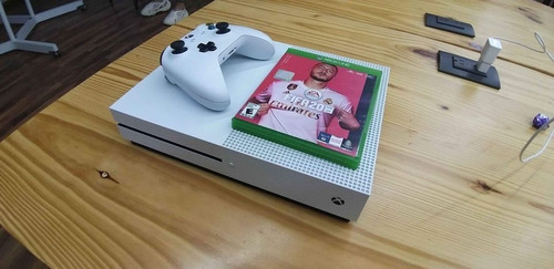 Microsoft Xbox One S 500gb Standard Color  Blanco