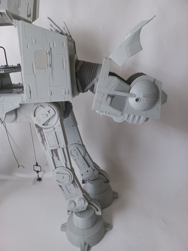 Robot Star Wars At At (Usado)