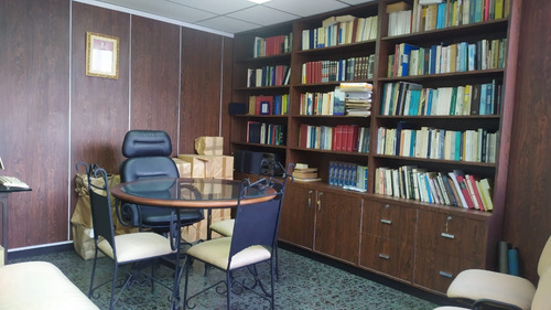 Venta. Oficina. Av. Universidad (tg)