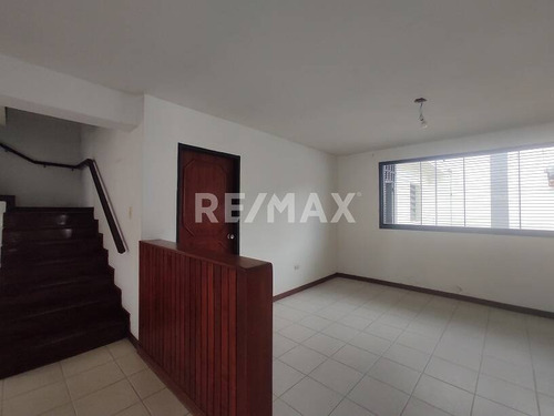 Imagen 5 de 14 de Venta Casa Clnas Guataparo Cod. 132996 Mzp 04144146049