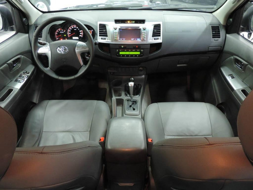 Toyota Hilux Cd 4x4 Srv
