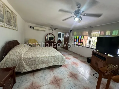 Casa En Venta Montalbán