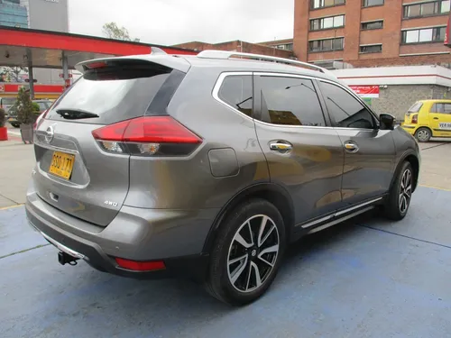 Nissan X-trail T32 4x4 2500cc At Aa