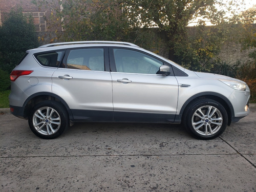 Imagen 3 de 11 de Ford Kuga Titanium 2.0 Aut