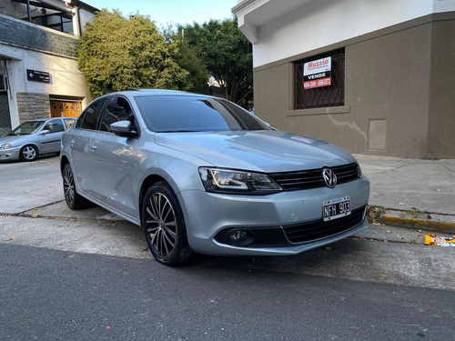 Volkswagen Vento 2.0 Sportline Tsi 200cv Bi-xenon Dsg 2013