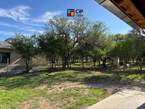 Venta De Casa En Carpinteria A Minutos De Merlo