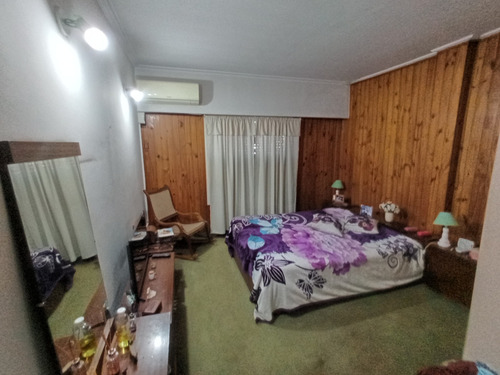 Casa Con Amplio Local, Se Vende O Alquila!!