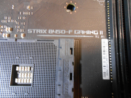Motheroard Asus Rog Strix B450-f Gaming Ii Am4 Ryzen Cooler Negro (Usado)