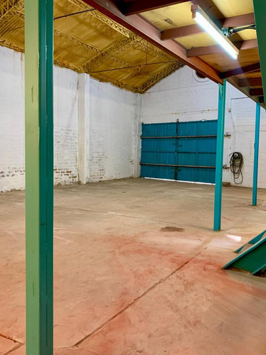 Cocucci Vende Excelente Galpón Con Oficinas