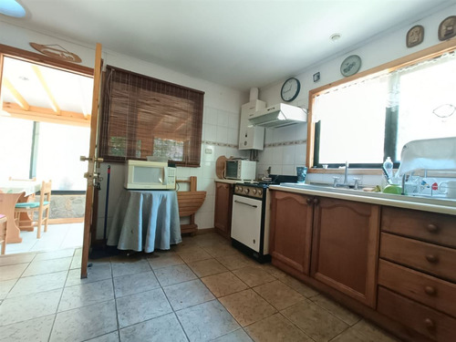 Casa En Venta De 3 Dorm. En Olmué