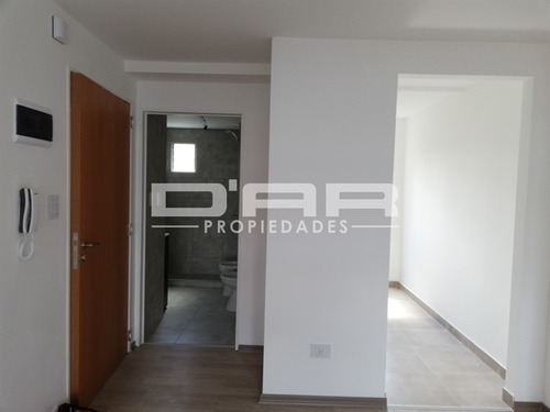 Imagen 4 de 6 de Departamento 2 Ambientes - Pola 100