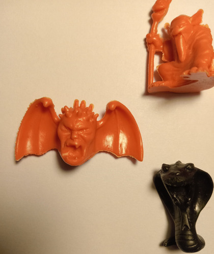 Muñecos Monstruos Halloween Pops Sorpresa X 3 A Elección (Usado)