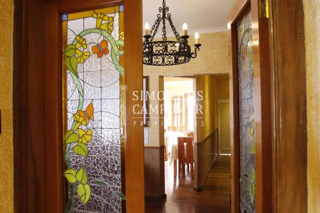 Imagen 4 de 16 de Casa Casona En Venta De 11 Dorm. En Suite Valparaíso