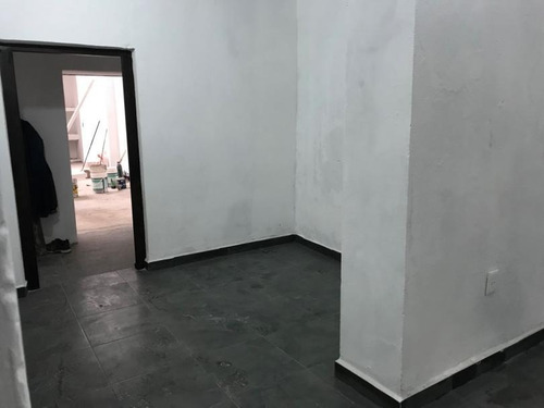 Venta O Alquiler Deposito 190 M2 Barrio Reus